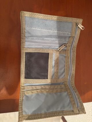 Cartera Rip Curl Floral Beige y Rosa