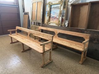 Dos bancos iglesia año 1758