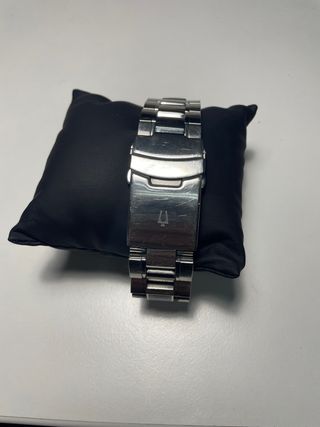 Reloj Bulova Precisionist Acero y Carbono.