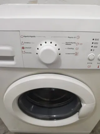 Lavadora Blanca Carga Frontal