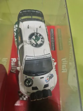 Scalextric Skoda Fabia WRC Sainz