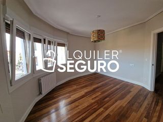 Piso en alquiler en Centro - Desierto - Arrontegi en Barakaldo