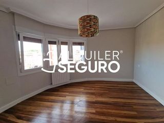 Piso en alquiler en Centro - Desierto - Arrontegi en Barakaldo