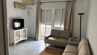 Se alquila habitación en piso compartido