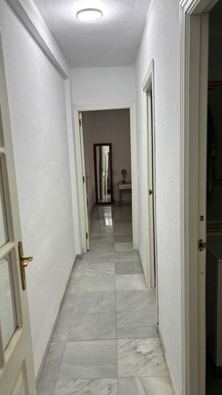 Se alquila habitación en piso compartido