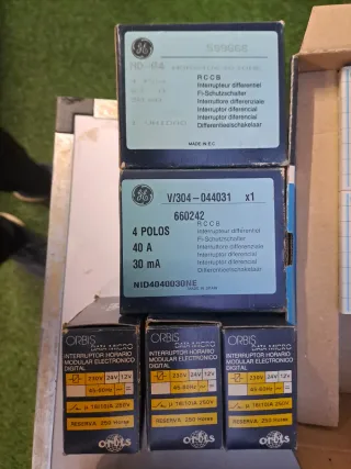 Material electrico: PIA, DIFERENCIAL, RELOJ orbis