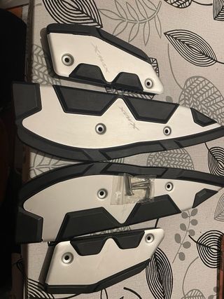 Reposapiés aluminio Xmax (grandes y pequeños)