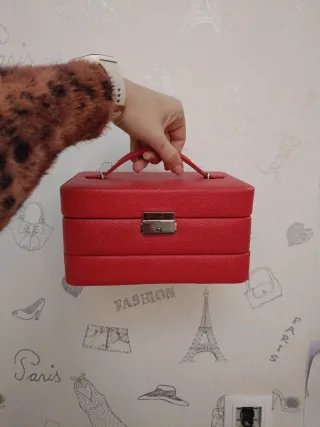 Joyero rojo y GRATIS el pequeño joyero de FESTINA