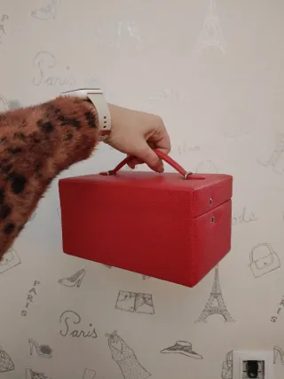 Joyero rojo y GRATIS el pequeño joyero de FESTINA