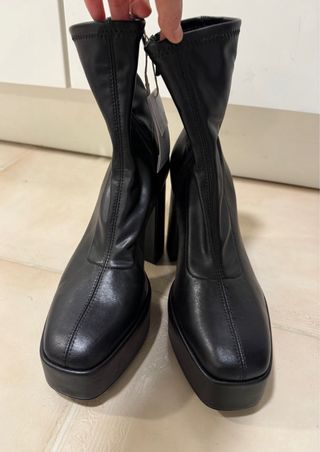 Botines plataforma tacón Stradivarius negros