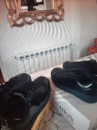 Zapatos deportivos niña negros charol