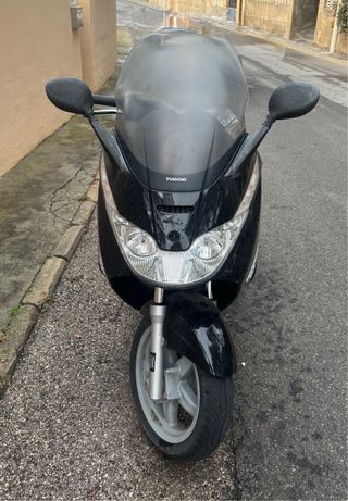 Piaggio X8 Negra