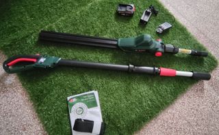 Tagliasiepi telescopico Bosch