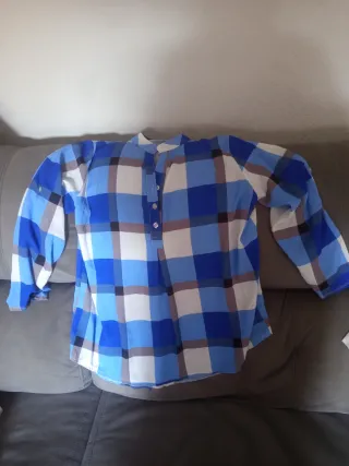 Chaleco largo mujer azul y camisa