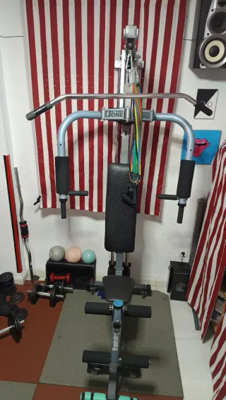 Barra de gimnasio y accesorios
