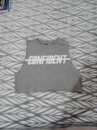 Top H&M CONFIDENT sin mangas gris Talla S
