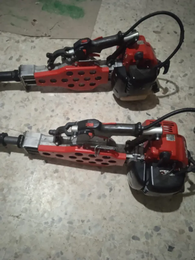 Máquinas de varear aceitunas.