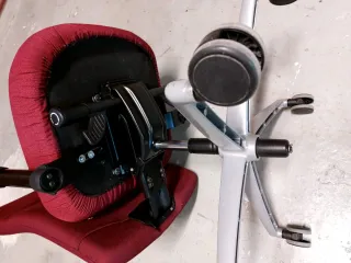 Sillón giratorio de oficina en tela acolchada