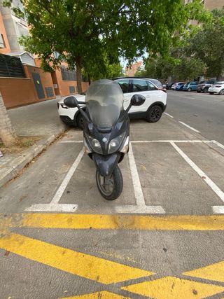 Piaggio 125cc Maxi Scooter Automática de 2007