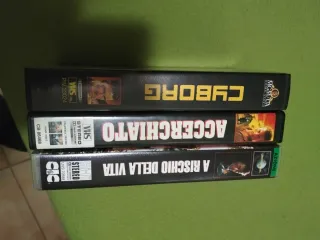 VHS Van Damme: Cyborg, Accerchiato, A Rischio