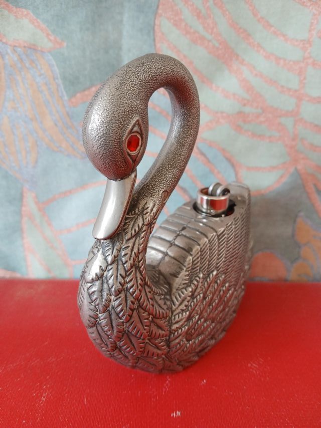 Figura Cisne Porta-Mechero