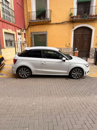 Audi A1 S line de 2014 deportivo, cambio aautomáti
