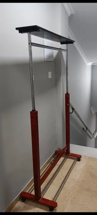 Perchero Metálico y Madera