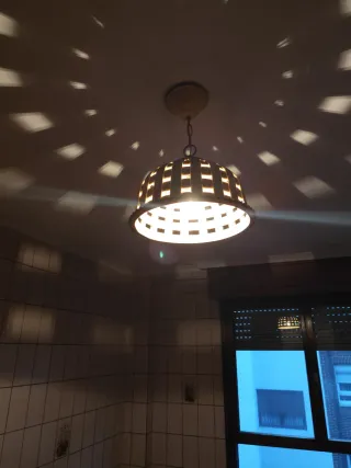 Lámpara de techo antigua cristal y metal