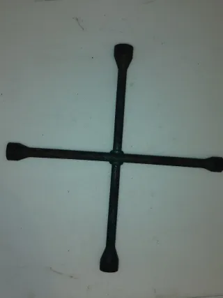 Llave de cruz para ruedas