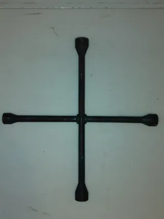 Llave de cruz para ruedas