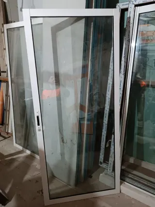 Ventanal triple climalit correderas y persiana