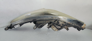 FARO IZQUIERDO TOYOTA VERSO 1.6D4D 112 FAP 811500