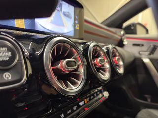 MERCEDES BENZ CLA220 D EDITION 1