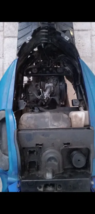 Moto Scooter Azul y Negra Suzuki katana 49cc