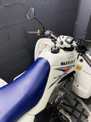 Suzuki LTZ 250 Quad Blanco y Azul