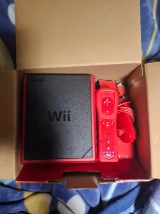 Nintendo Wii Mini Rossa, con scatola completa
