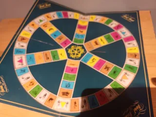 Trivial Pursuit Conèixer Catalunya El Periódico