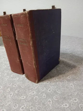 Dos libros antiguos de la hermanita de los pobres