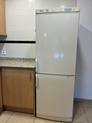 Cocina completa madera y granito