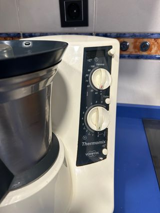 Thermomix TM21 con accesorios y manual