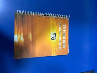 Thermomix TM21 con accesorios y manual