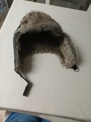 Gorro de invierno con orejeras