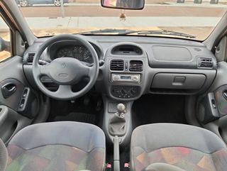 Renault Clio 2001