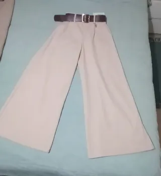 Calças bombazina bege com cinto