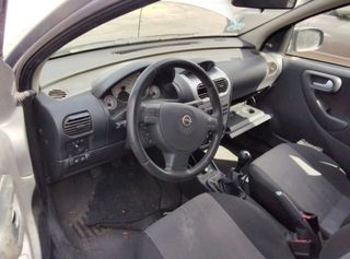 1786000 piloto tras izq opel 89307491 corsa c club