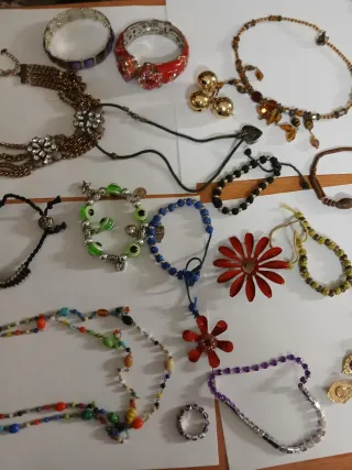 Lote de bisutería variada