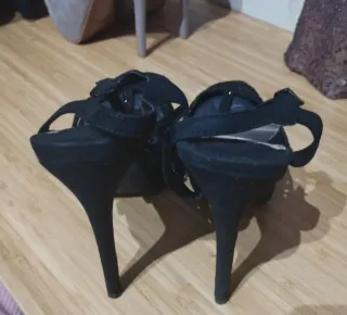 Sandalias tacón fino adornos ,plataformas