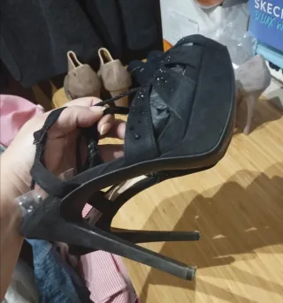 Sandalias tacón fino adornos ,plataformas