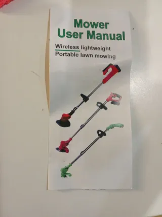 Desbrozadora cortacésped con accesorios