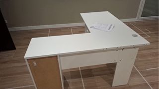 Escritorio de esquina KJELLARNE IKEA blanco
